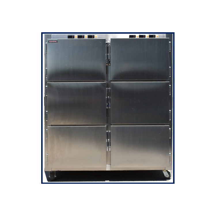 Pri skladovaní tiel v nemocničných márniciach, akú teplotu by mal chladiaci systém udržiavať, aby sa zabezpečilo uchovanie aj energetická účinnosť?